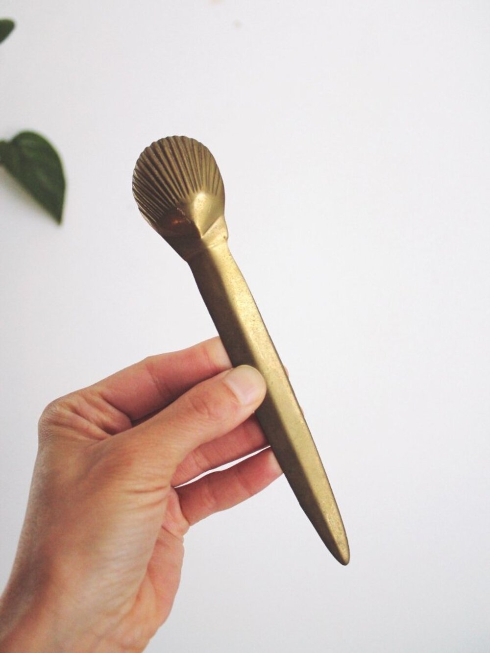 Vintage Solid Brass Sea Shell Clam Letter Opener Nautical Coastal Beach Office M